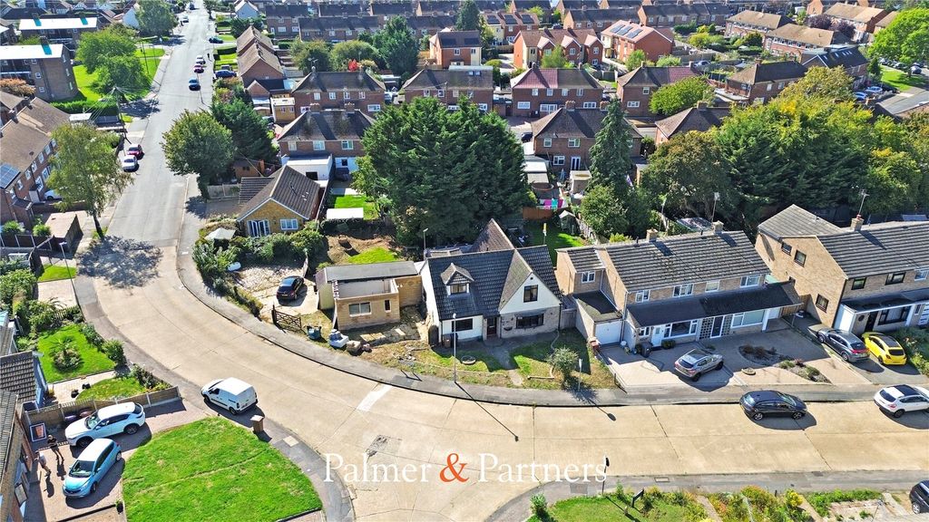 Property photo 2 of 40 Picture No. 01