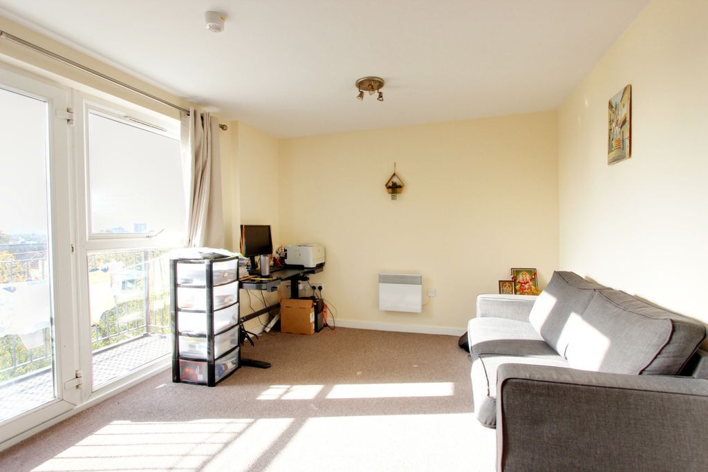 Property photo 2 of 9