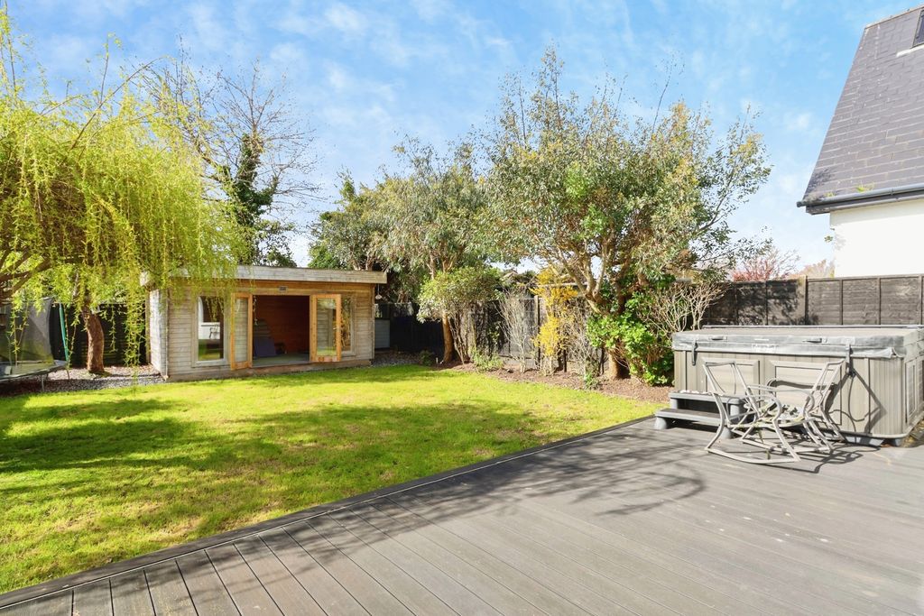 Property photo 3 of 27 Pbox-Img.Jpg