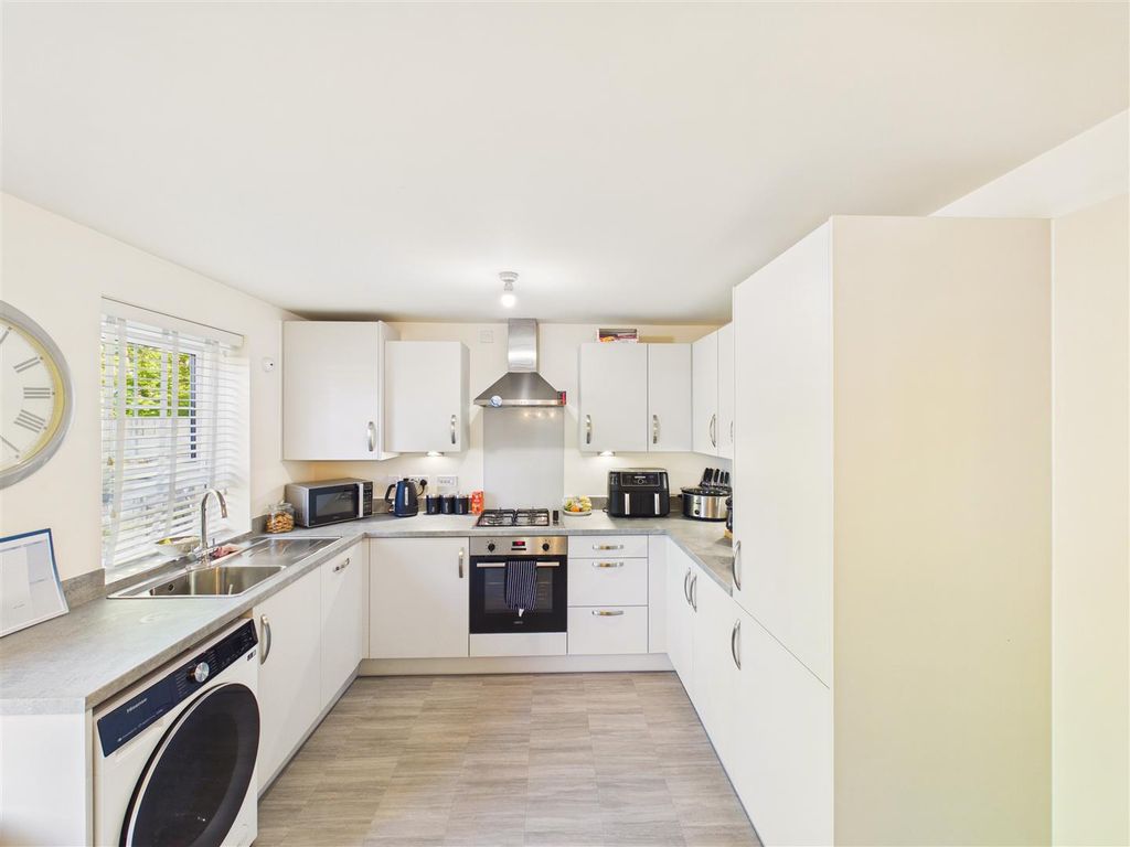 Property photo 3 of 13 Cam05193G0-Pr0146-Still005.Jpg