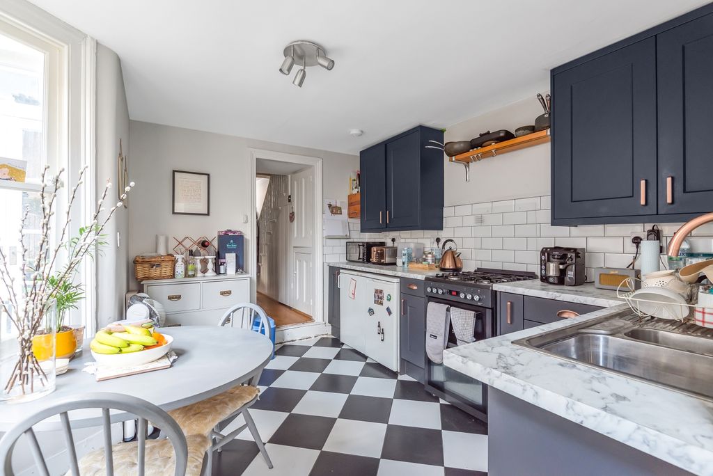 Property photo 2 of 15 Kitchen