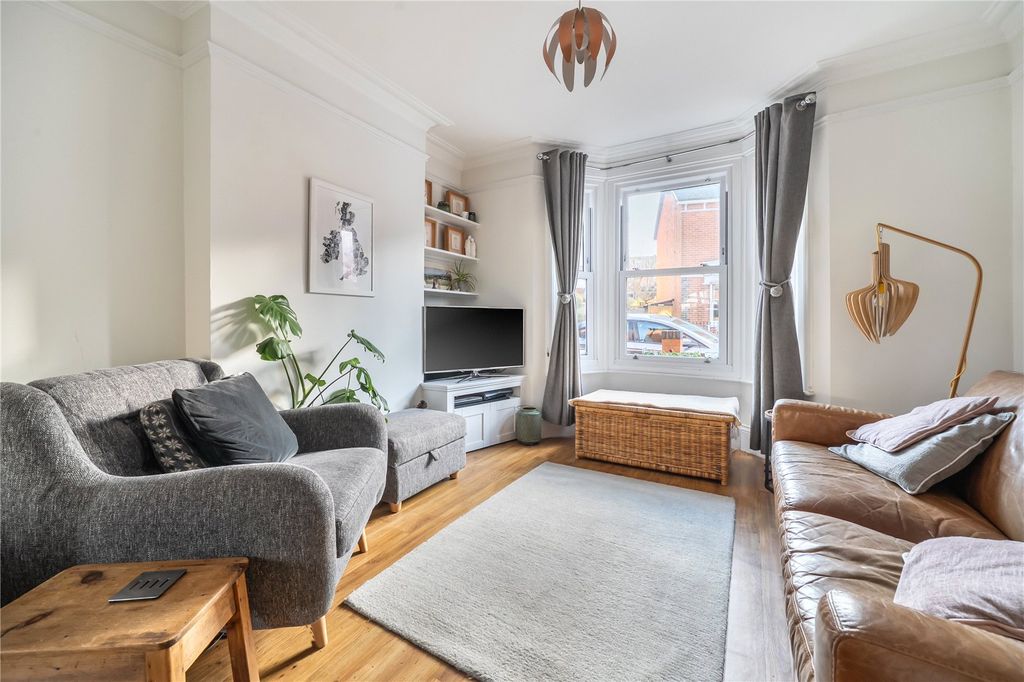 Property photo 2 of 20 Picture No. 10