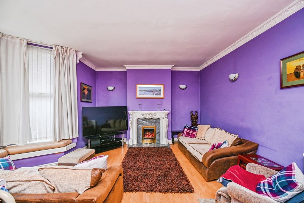 Property photo 3 of 20 Pbox-Img.Jpg