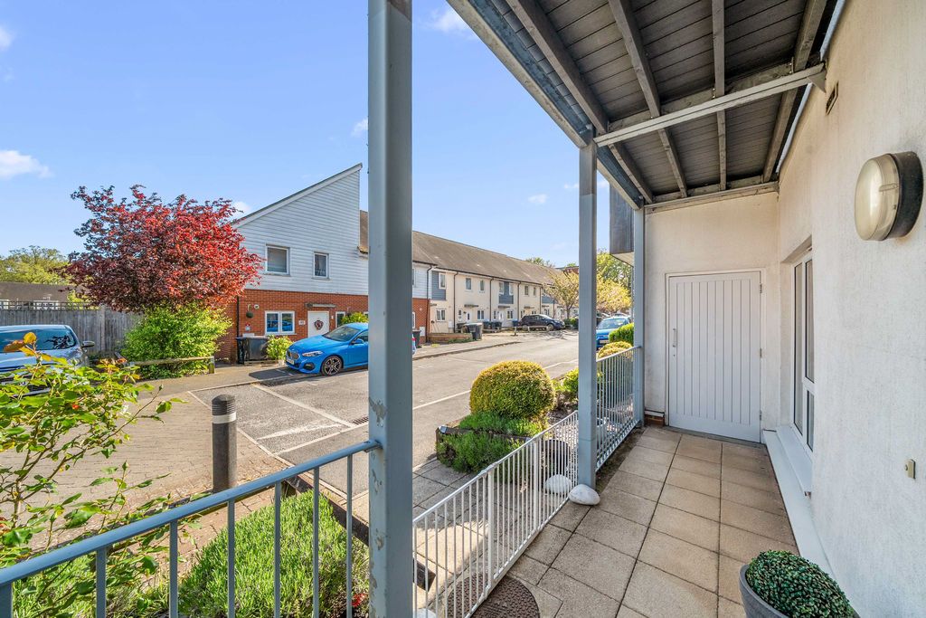 Property photo 2 of 11 Photo 17