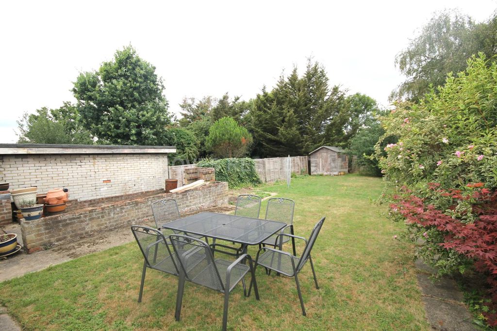 Property photo 3 of 23