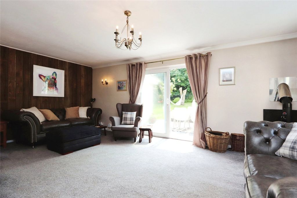 Property photo 3 of 29 Picture No. 04