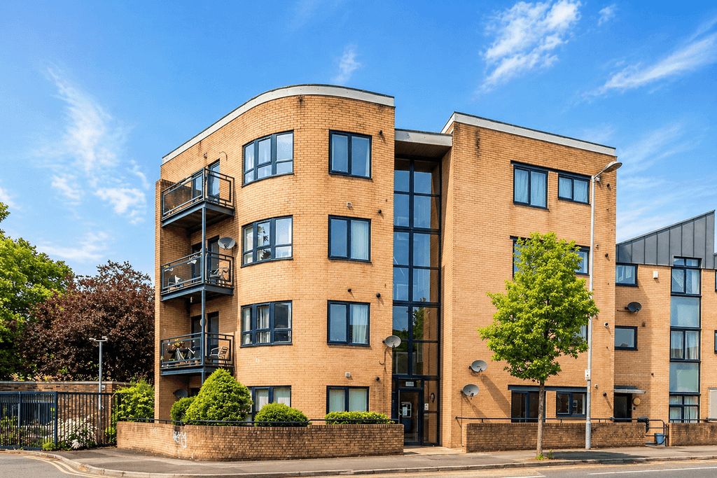 Property photo 1 of 12 2Â Bedroom Apartment For Sale