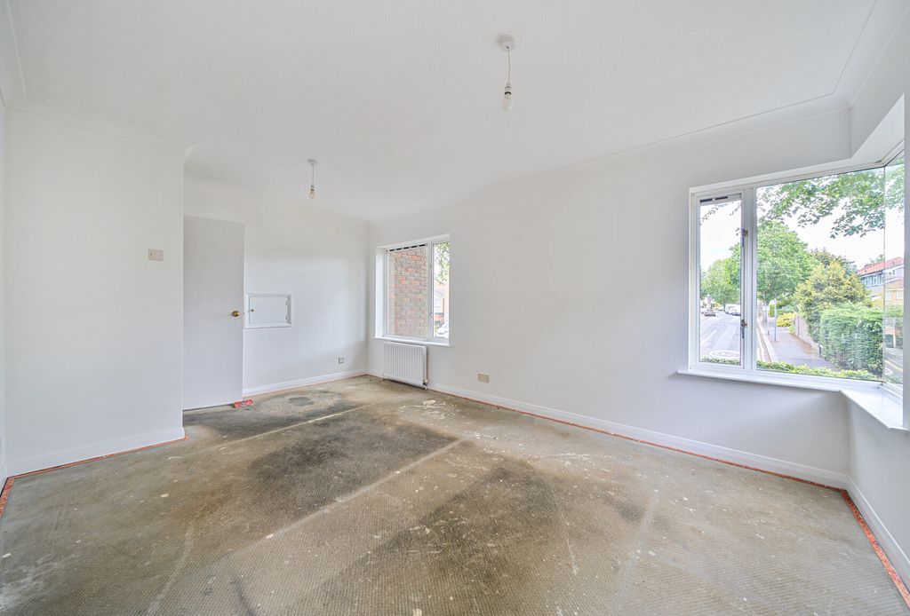 Property photo 2 of 10 1465440-6-6A0Aedb...