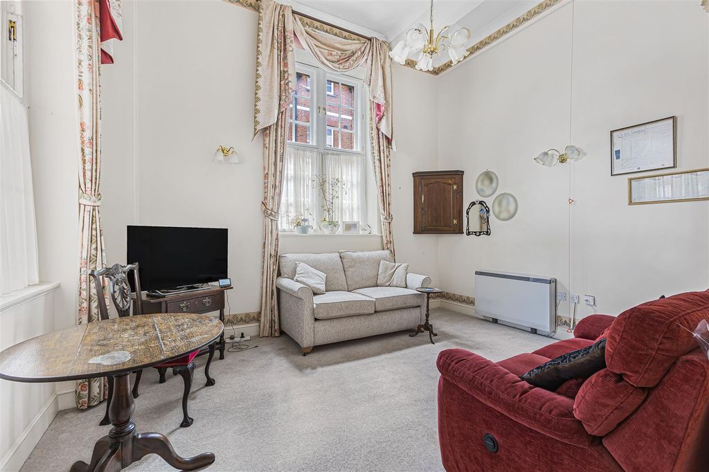 Property photo 3 of 19 34_19719.Jpg