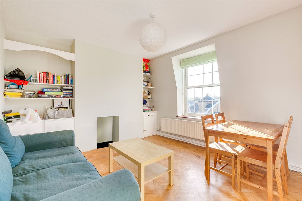 Property photo 2 of 6