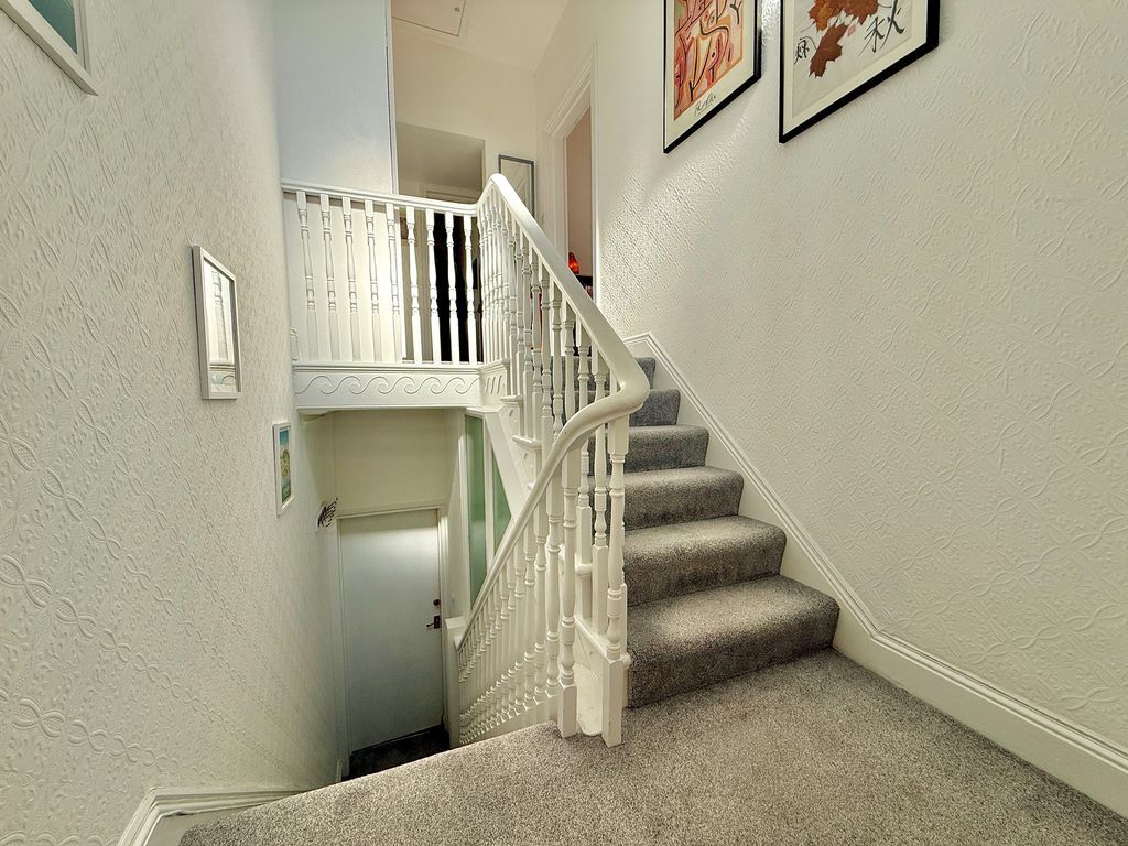 Property photo 3 of 14 Photo 6