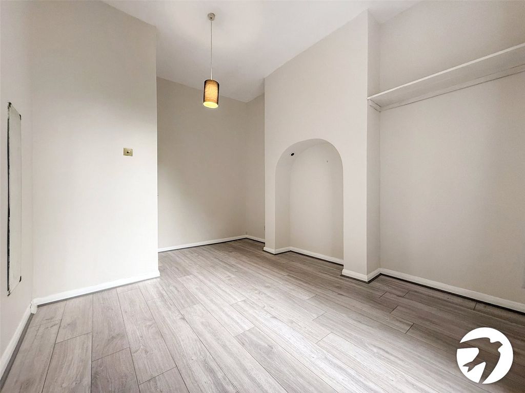 Property photo 3 of 12 Bedroom