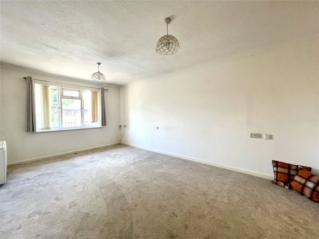Property photo 2 of 10 Reception Room