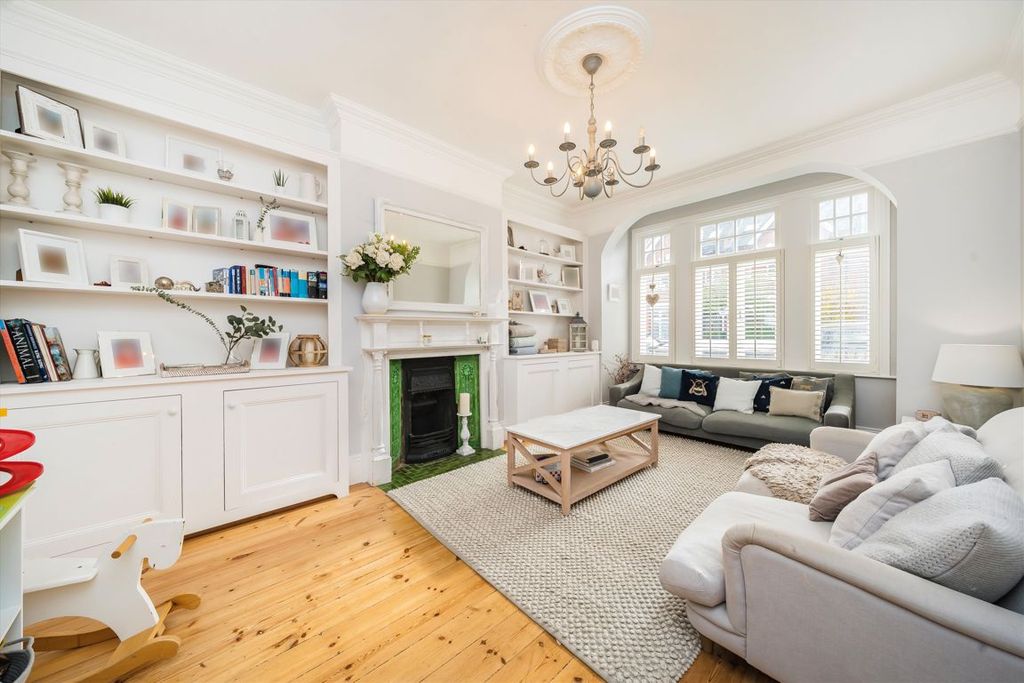 Property photo 2 of 11