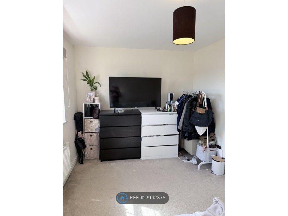 Property photo 3 of 10 Double Bedroom - 3