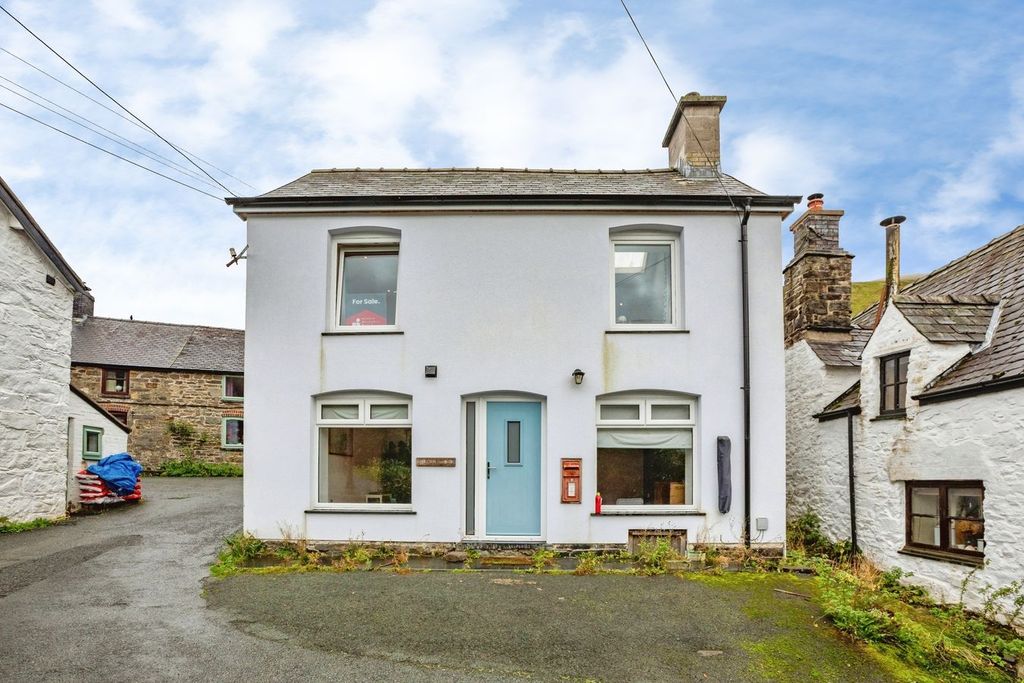 Property photo 1 of 25