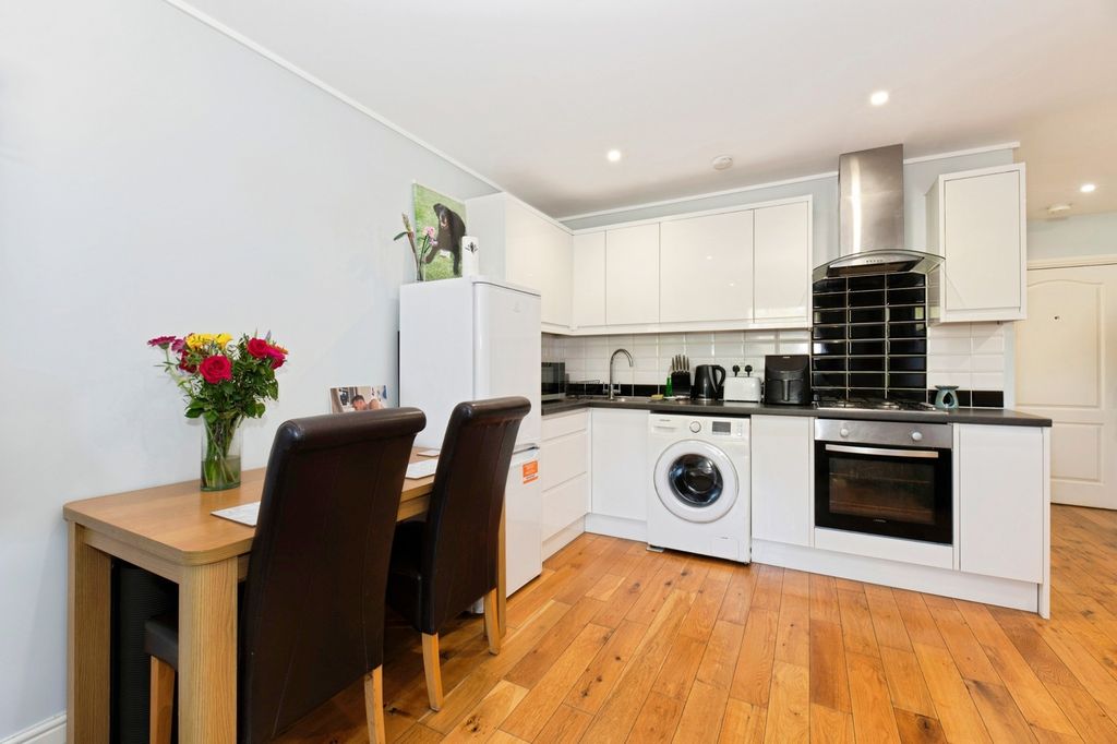 Property photo 3 of 12 Pbox-Img.Jpg