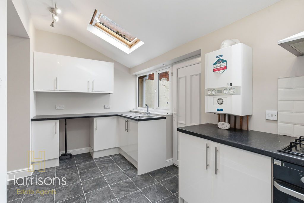 Property photo 1 of 19 Photo 12