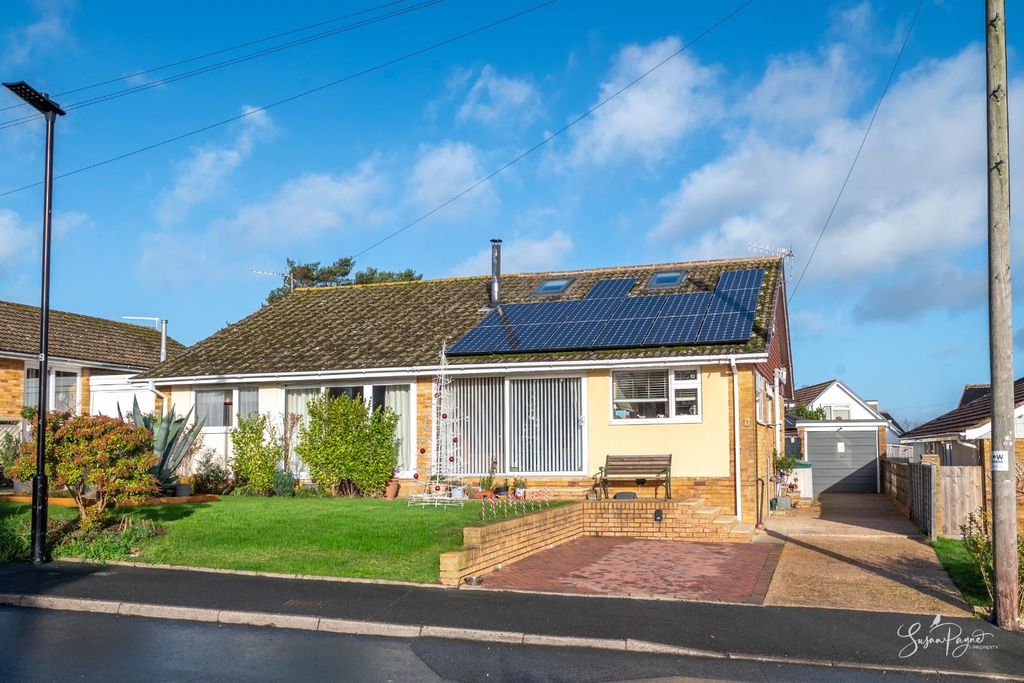 Property photo 1 of 31 Welcome To 7 Verwood Drive