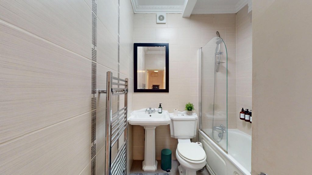 Property photo 3 of 12 Bathroom