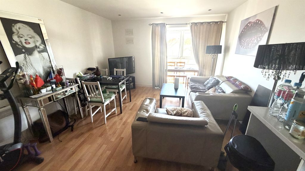 Property photo 2 of 6