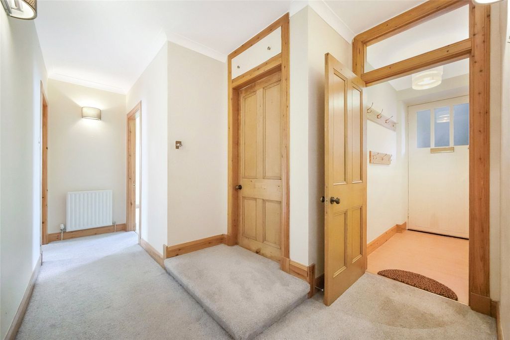 Property photo 3 of 18 Picture No. 04