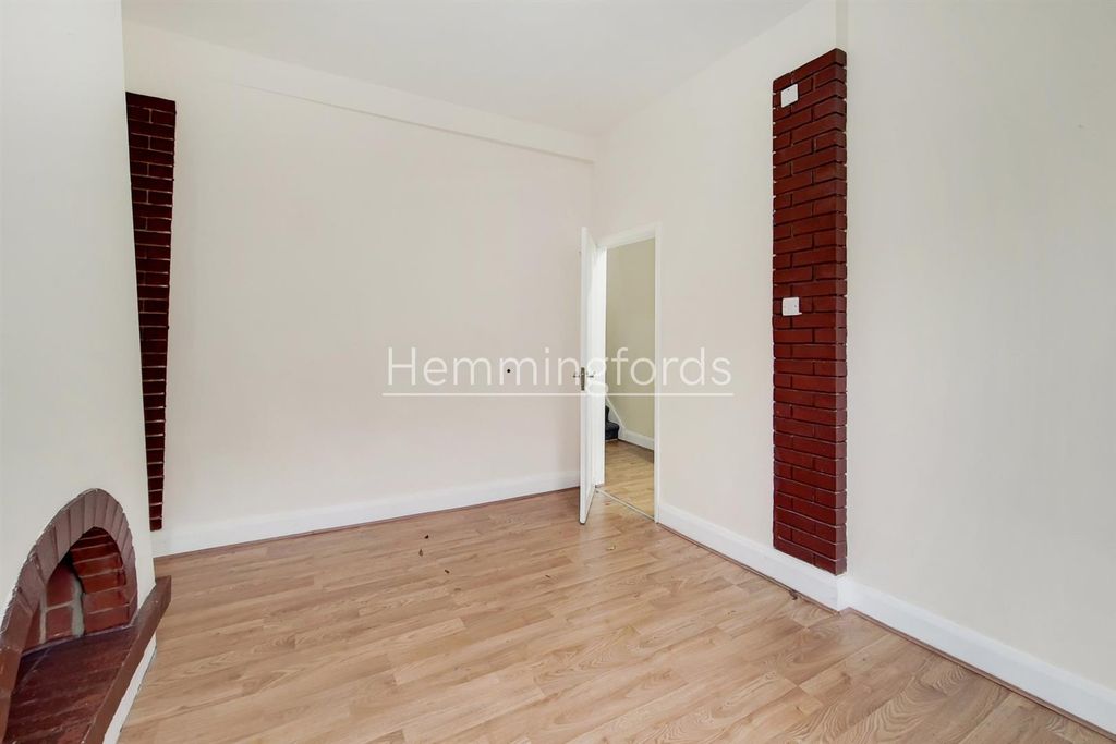 Property photo 2 of 14