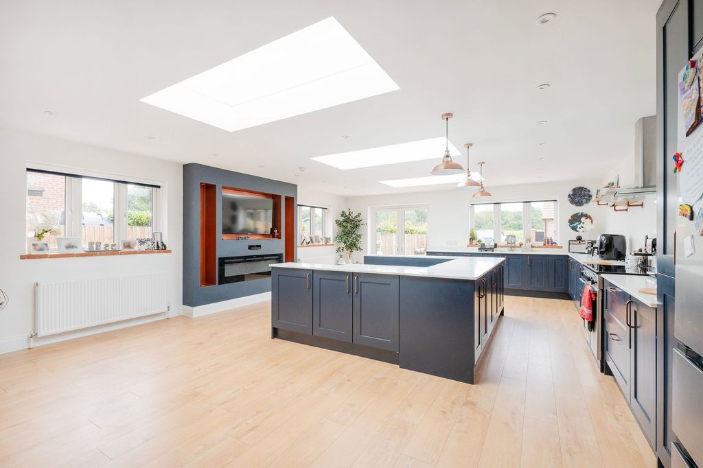 Property photo 3 of 26