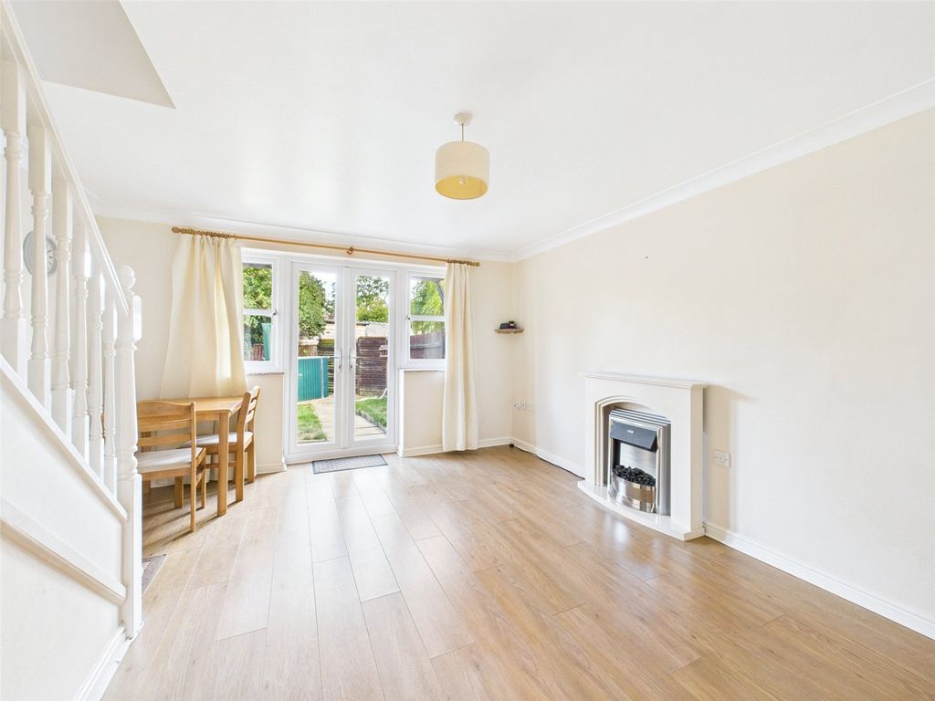 Property photo 2 of 12 Picture No. 23