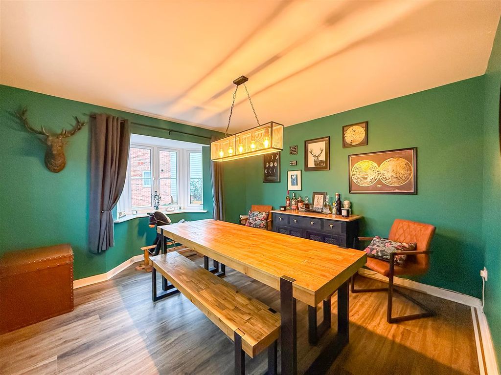 Property photo 3 of 24 Dining Room