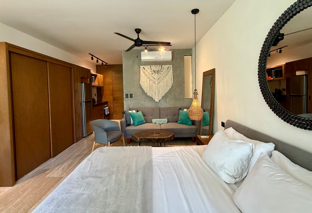 Property photo 3 of 32