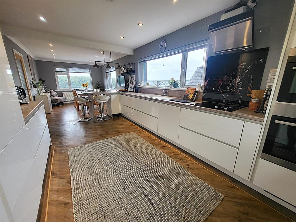 Property photo 3 of 42 39.Jpg