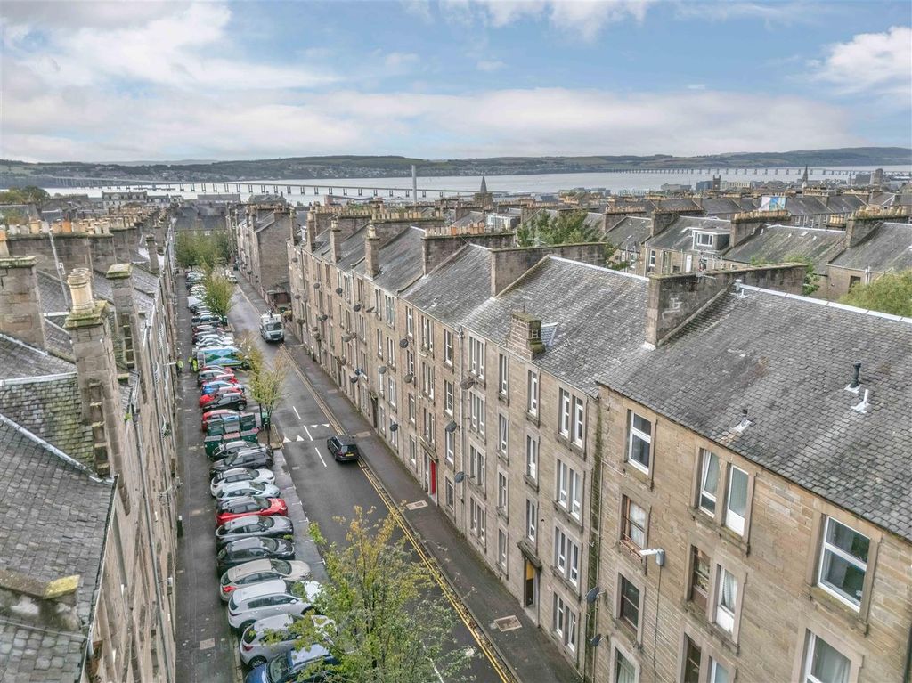 Property photo 2 of 10 3L 38 Baldovan Terrace Dundee-1-2.Jpg