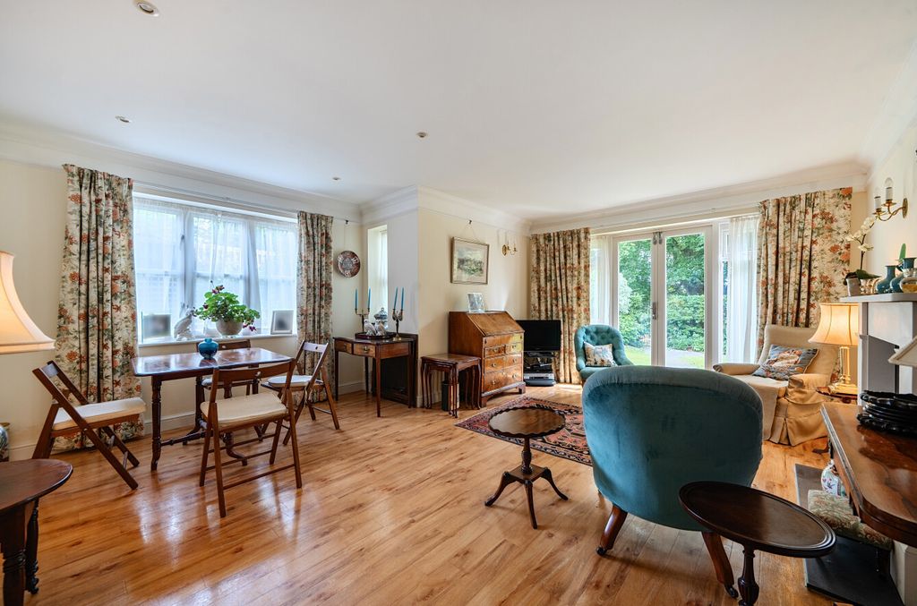 Property photo 2 of 12 1349438-14-68c023...