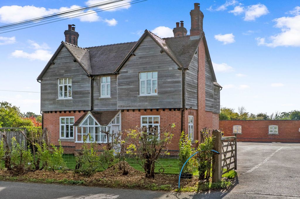 Property photo 1 of 23