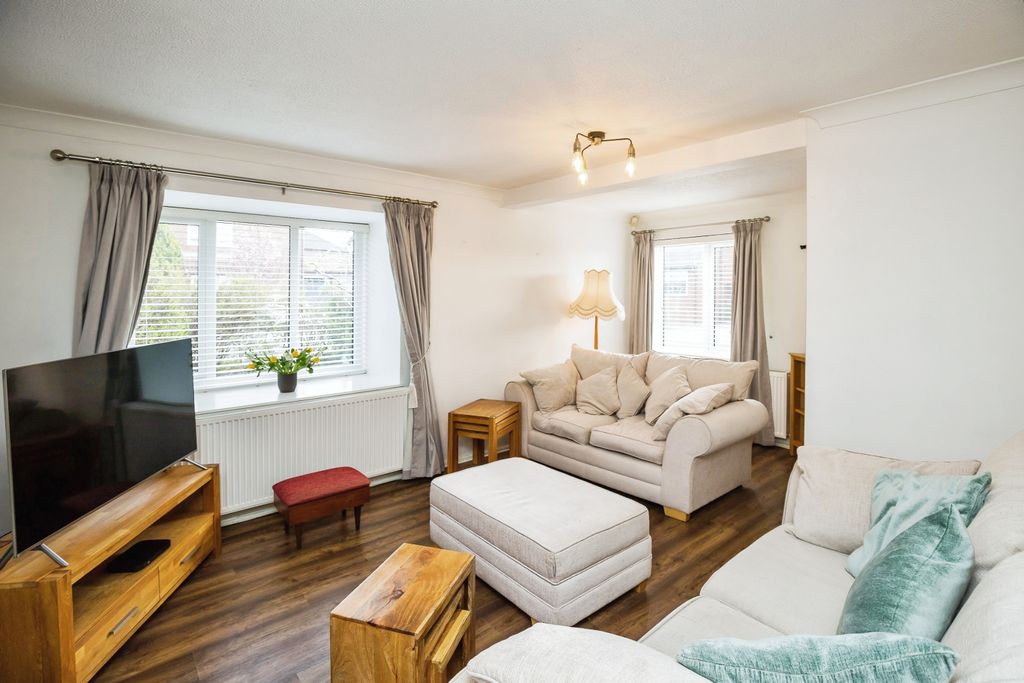 Property photo 3 of 15