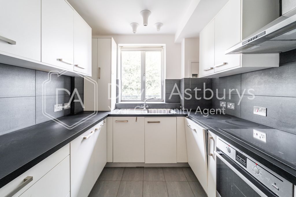 Property photo 3 of 12 Ndb00614