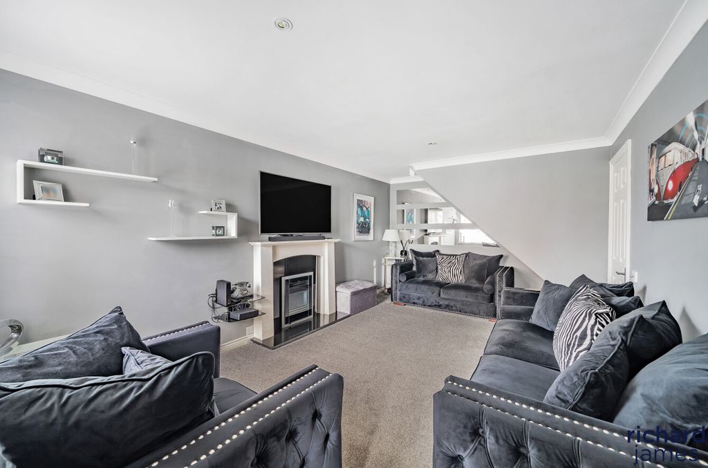Property photo 2 of 21 A3537225-5d52-421...