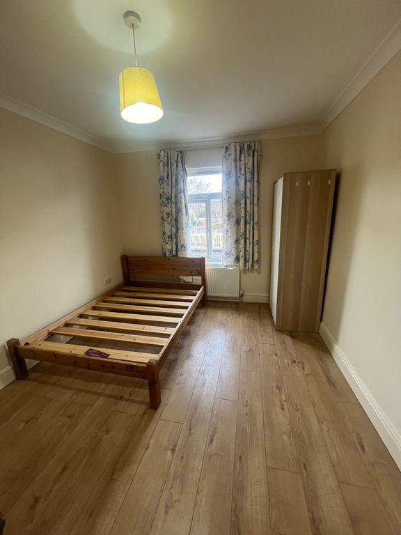 Property photo 2 of 8 Bedroom 1