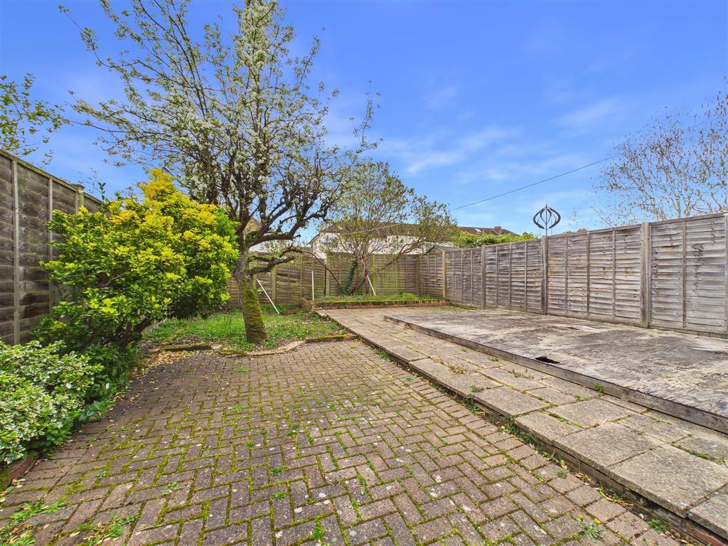 Property photo 2 of 12