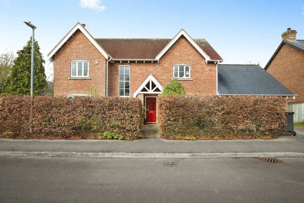 Property photo 1 of 21