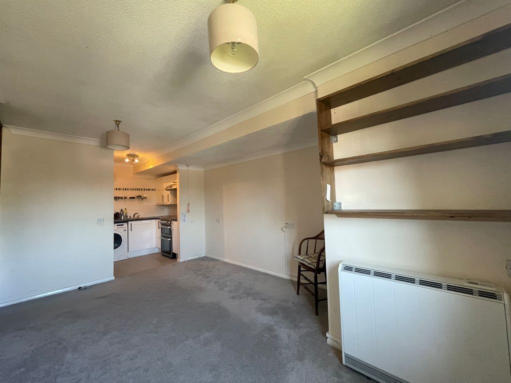 Property photo 3 of 8