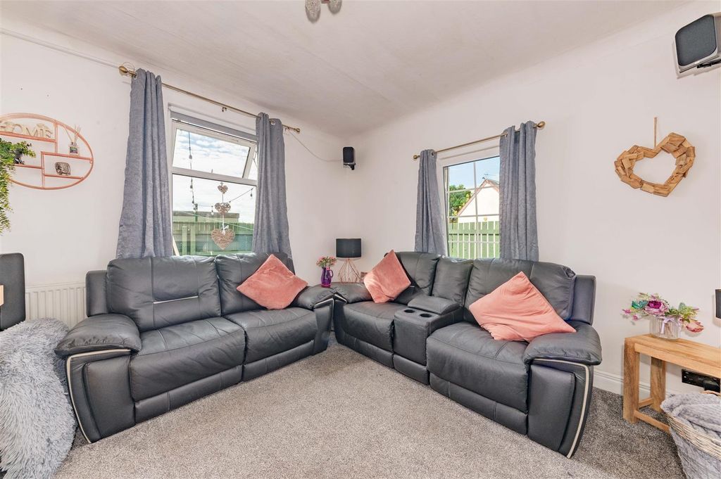 Property photo 2 of 18 7 James Street Carnoustie-12.Jpg