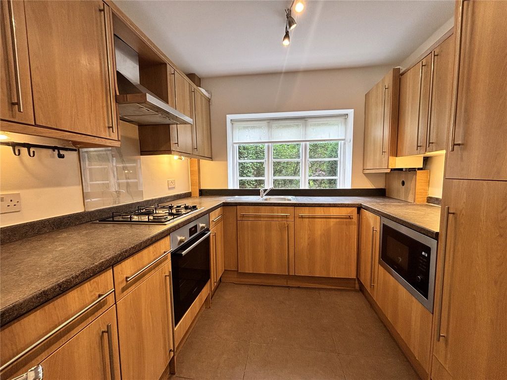 Property photo 2 of 22 Picture No. 04