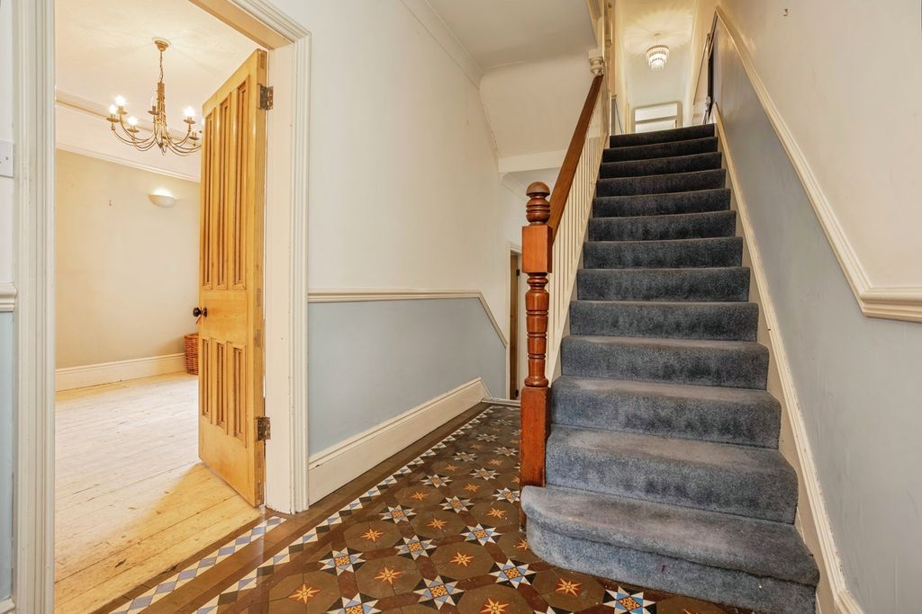 Property photo 2 of 20 Pbox-Img.Jpg