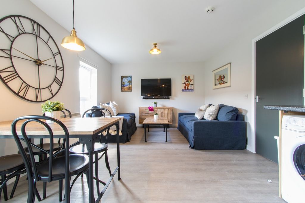 Property photo 2 of 10 Photo 1