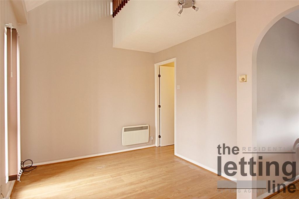 Property photo 2 of 8 Picture No. 04