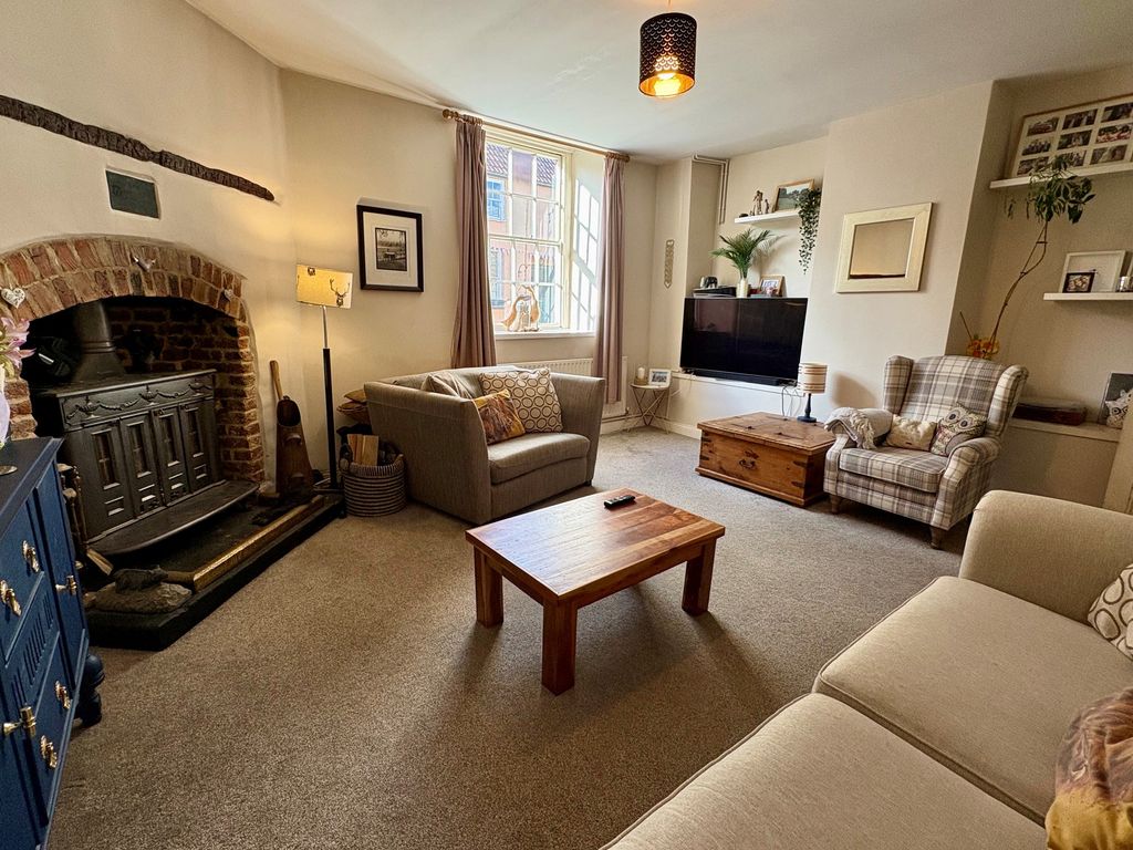 Property photo 3 of 18