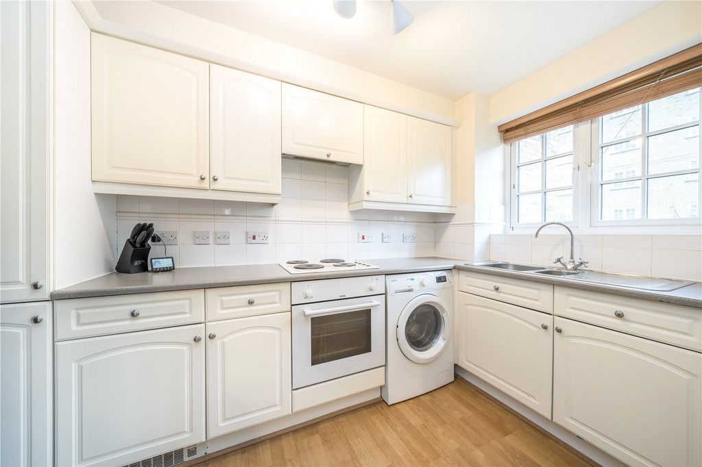 Property photo 3 of 4 Picture No. 05