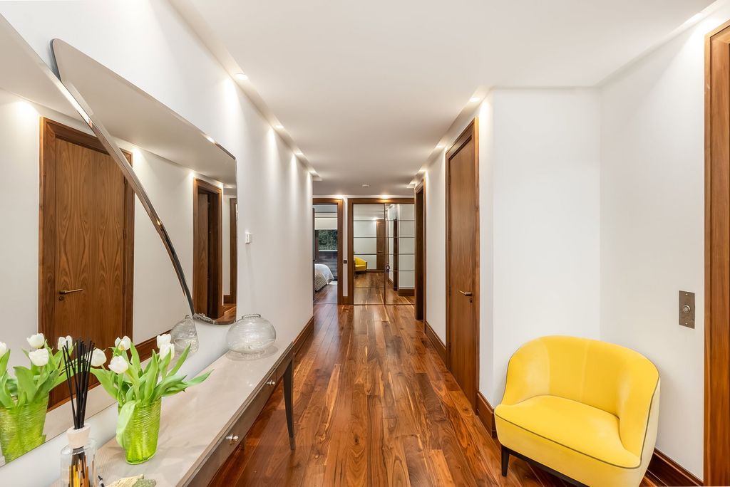 Property photo 3 of 29